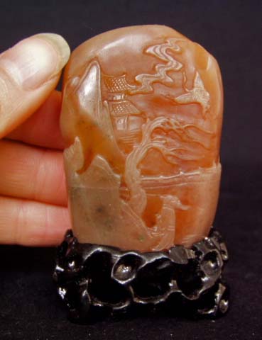 jadecarving225.jpg